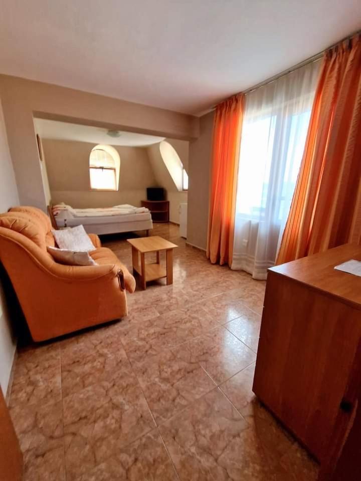 Family Hotel Selena Nessebar Exterior foto