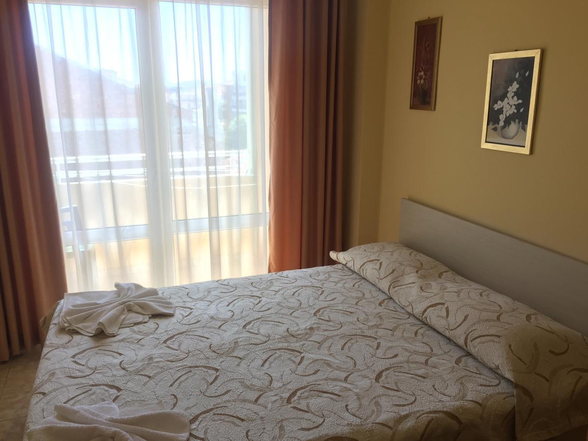 Family Hotel Selena Nessebar Exterior foto